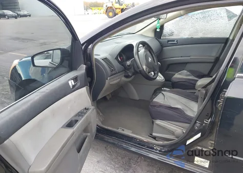 2009 Nissan Sentra 2.0S z USA, uszkodzony, nr VIN 3N1AB61E59L612810